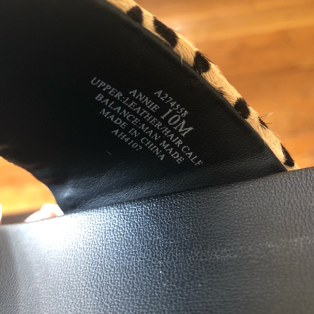 LOGO Sandals - Picture 12 of 12
